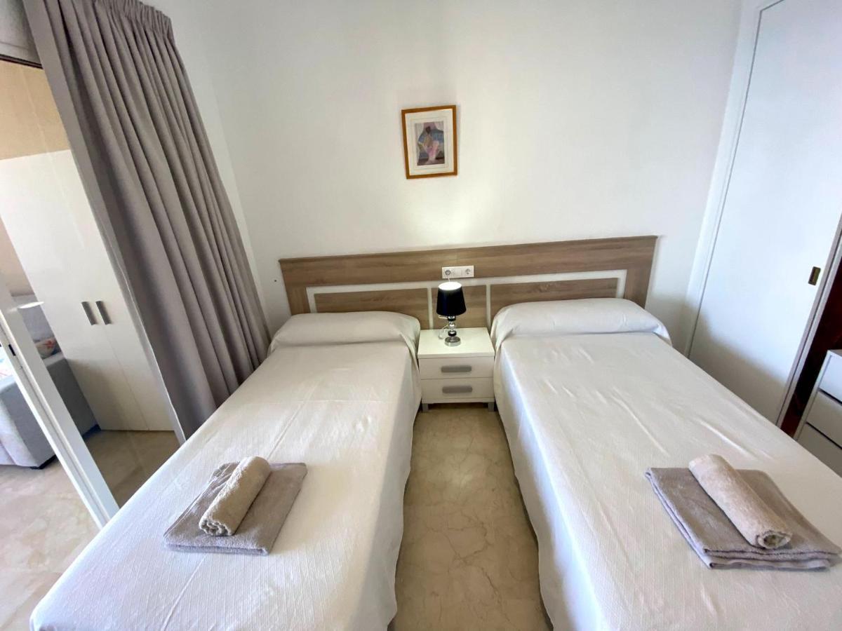 Apartamento Torre Levante, Primera Linea De Playa Benidorm Dış mekan fotoğraf
