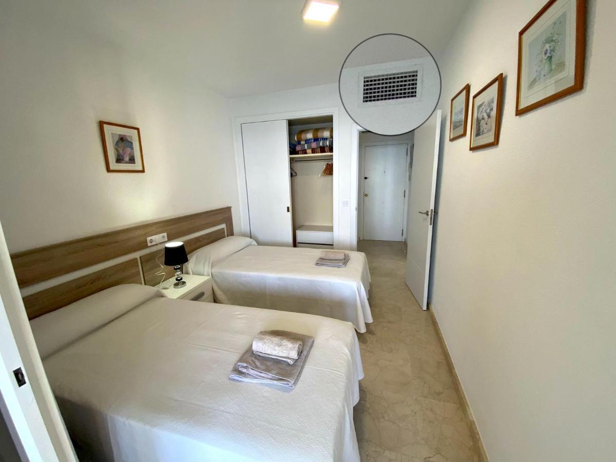 Apartamento Torre Levante, Primera Linea De Playa Benidorm Dış mekan fotoğraf