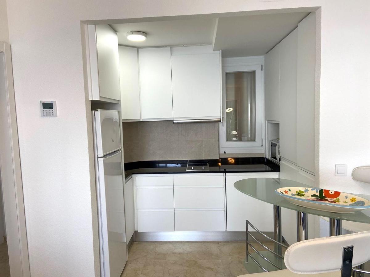 Apartamento Torre Levante, Primera Linea De Playa Benidorm Dış mekan fotoğraf